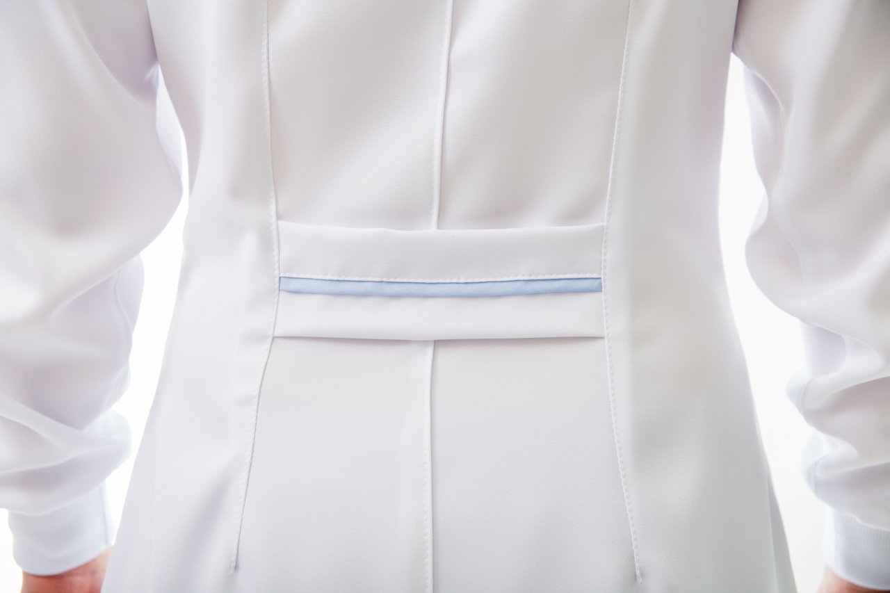 Modelo 1, feminino, detalhe